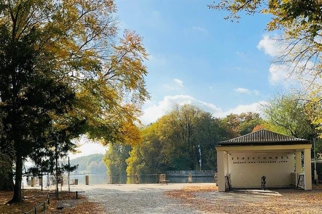 Park am Spreetunnel in Berlin Friedrichshagen, wenige Schritte von der Praxis entfernt